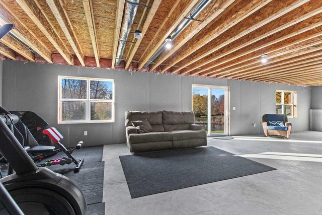 537 GOLF SIDE COURT, Hortonville, WI 84944