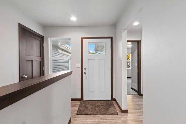 537 GOLF SIDE COURT, Hortonville, WI 84944