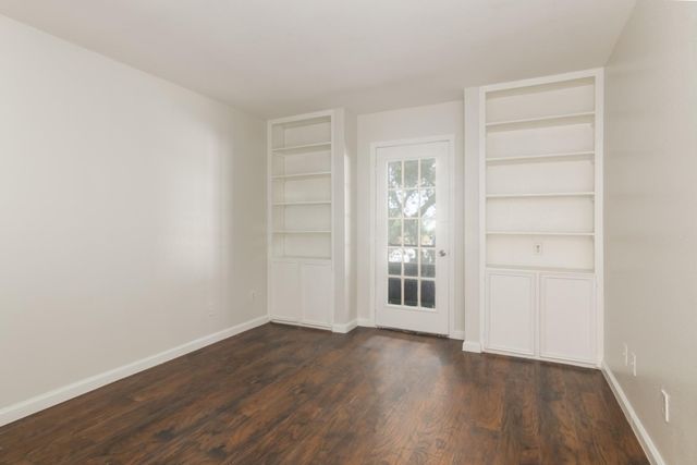 10555 Turtlewood Court 605, Houston, TX 77072