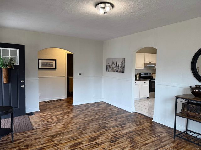 808 E 13th Street, Muncie, IN 47302