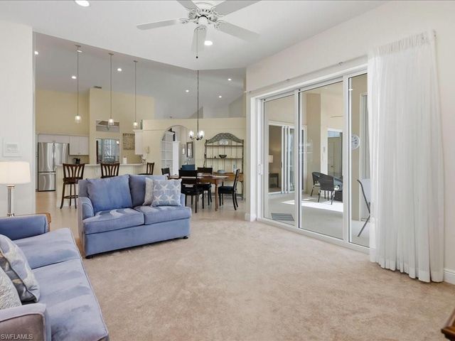 6670 Huntley LN N, Naples, FL 34104