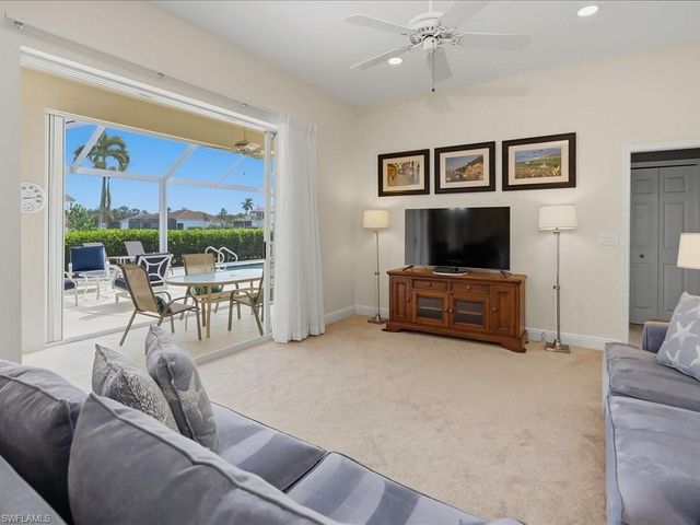 6670 Huntley LN N, Naples, FL 34104