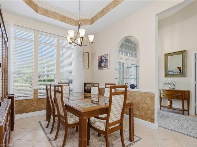 6670 Huntley LN N, Naples, FL 34104