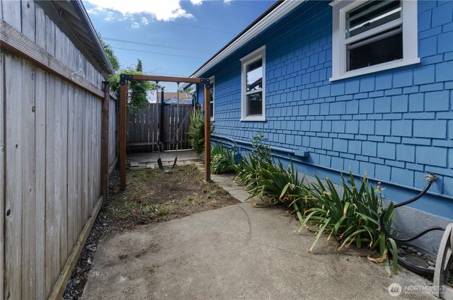 613 N Prospect Street, Tacoma, WA 98406