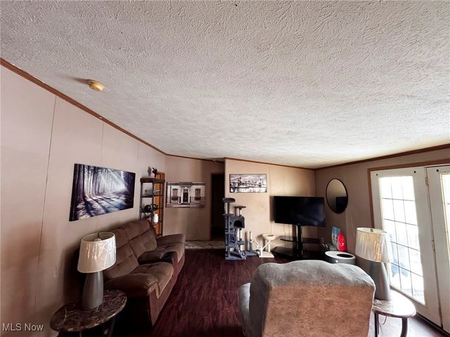 7195 Lakeview Road, Hanoverton, OH 44423