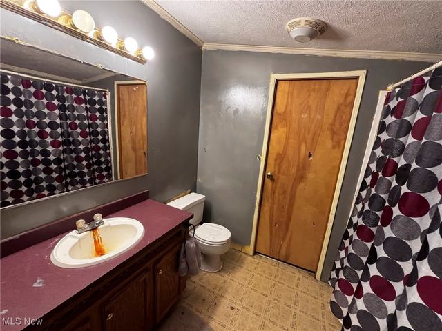 7195 Lakeview Road, Hanoverton, OH 44423