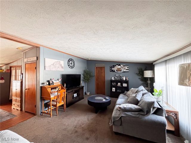 7195 Lakeview Road, Hanoverton, OH 44423