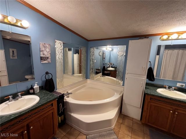 7195 Lakeview Road, Hanoverton, OH 44423