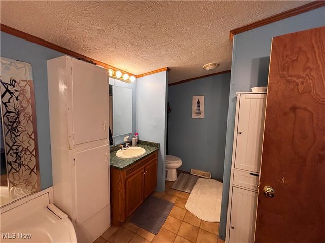 7195 Lakeview Road, Hanoverton, OH 44423