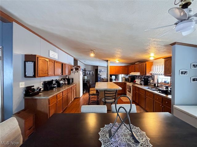 7195 Lakeview Road, Hanoverton, OH 44423