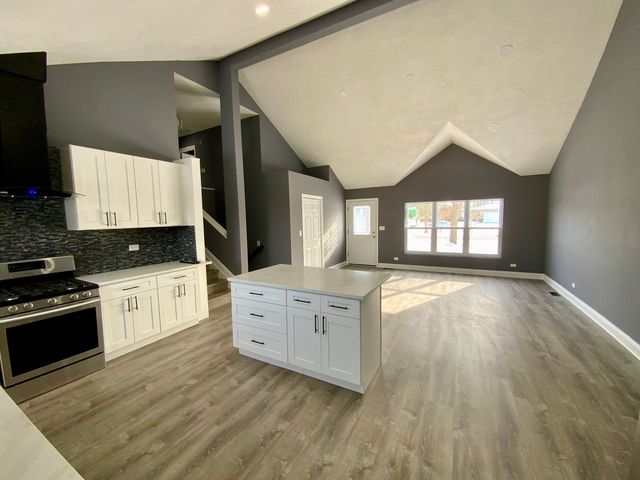 4014 Ridge Road, Zion, IL 60099