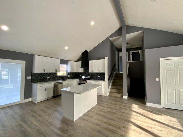 4014 Ridge Road, Zion, IL 60099