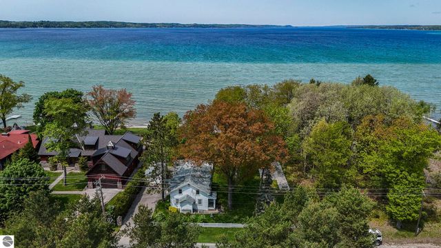 5882 Crystal Beach Road, Rapid City, MI 49676