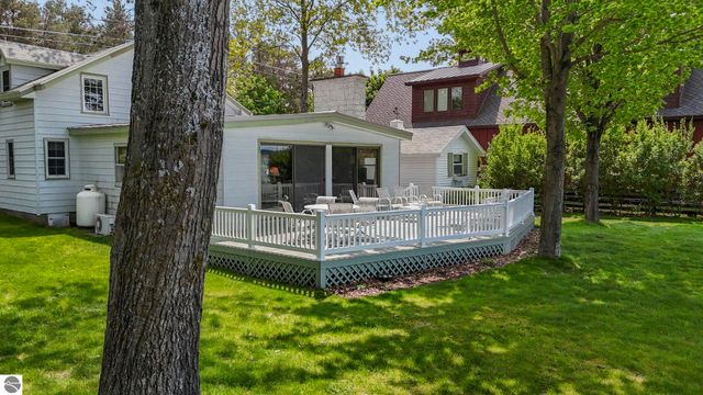 5882 Crystal Beach Road, Rapid City, MI 49676