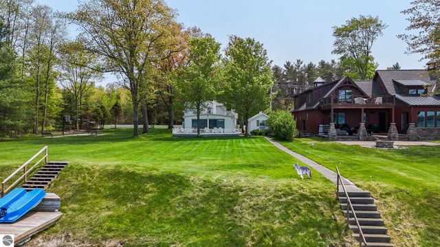 5882 Crystal Beach Road, Rapid City, MI 49676