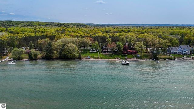 5882 Crystal Beach Road, Rapid City, MI 49676