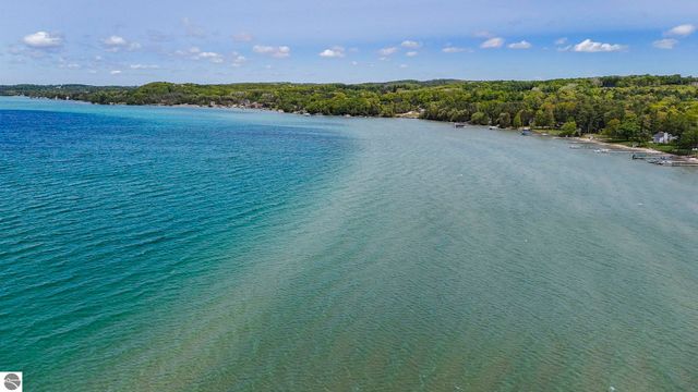 5882 Crystal Beach Road, Rapid City, MI 49676