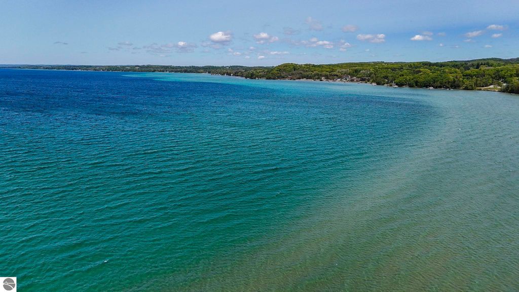 5882 Crystal Beach Road, Rapid City, MI 49676