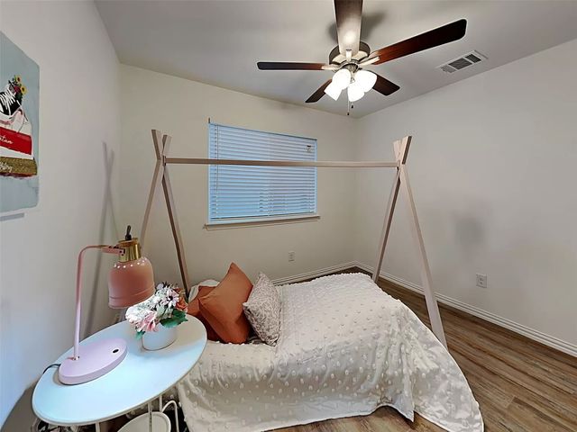 603 Briarwood Lane, Forest Hill, TX 76140