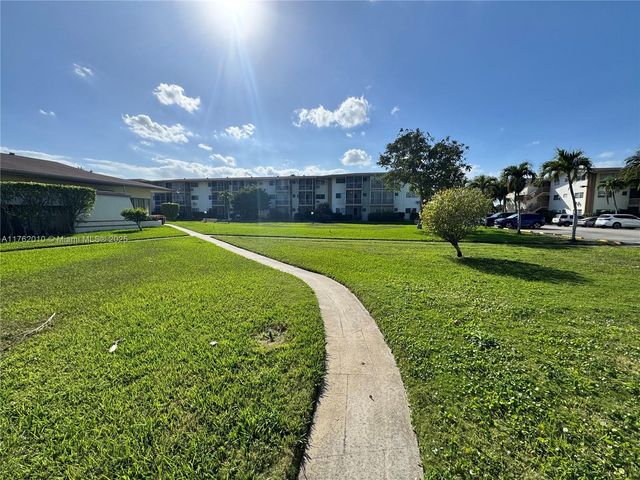 16900 NE 14th Ave 214, Miami, FL 33162