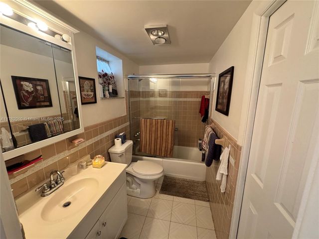 16900 NE 14th Ave 214, Miami, FL 33162