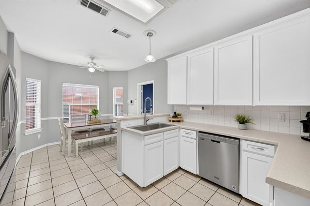 2724 Winterlake Drive, Carrollton, TX 75006