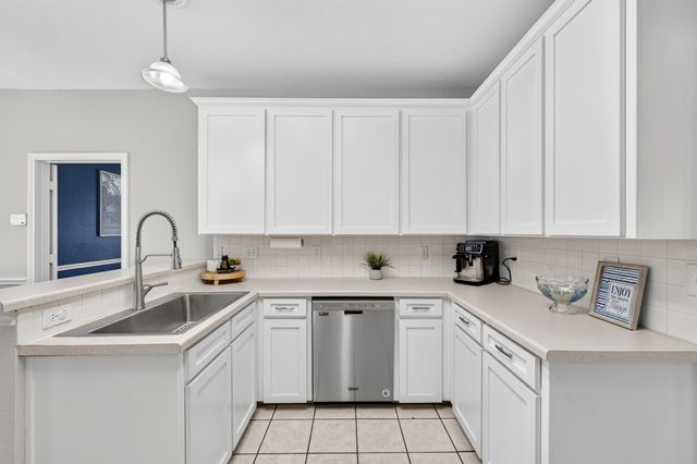 2724 Winterlake Drive, Carrollton, TX 75006