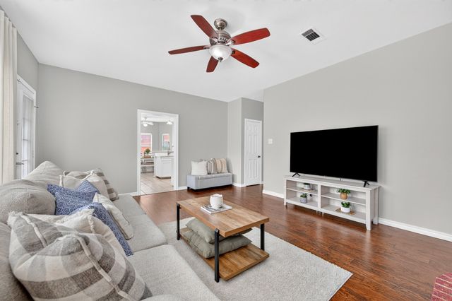 2724 Winterlake Drive, Carrollton, TX 75006
