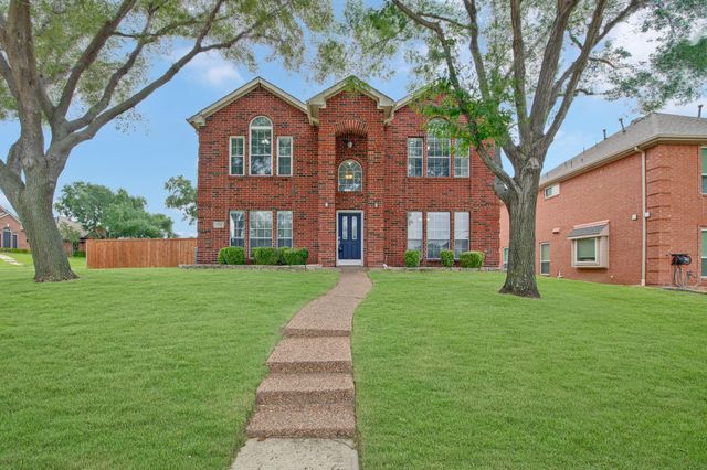 2724 Winterlake Drive, Carrollton, TX 75006