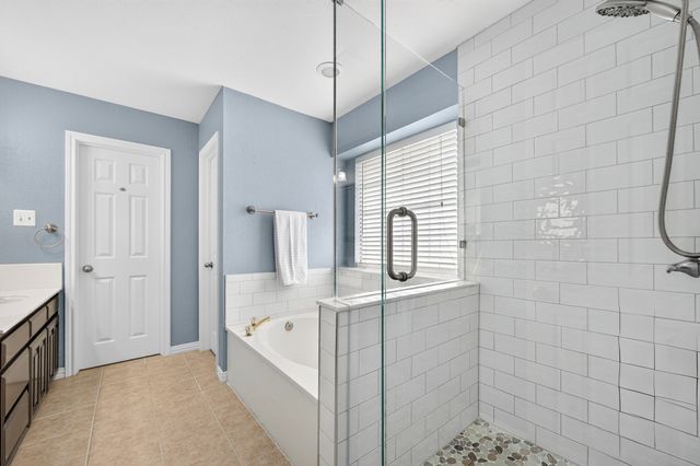 2724 Winterlake Drive, Carrollton, TX 75006