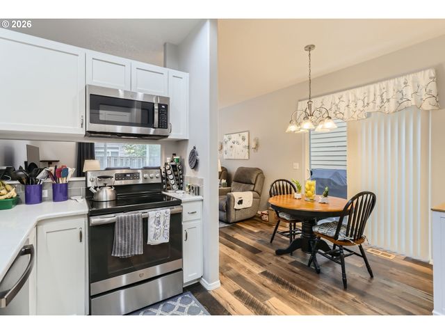 20607 Sw ROSEMOUNT St, Beaverton, OR 97078