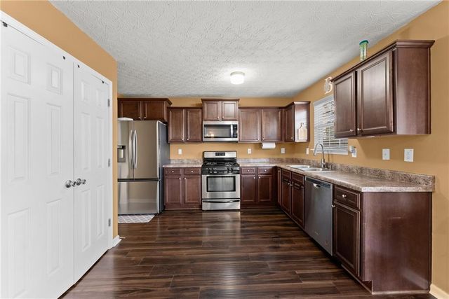 837 Summer Springs Court, Pendergrass, GA 30567