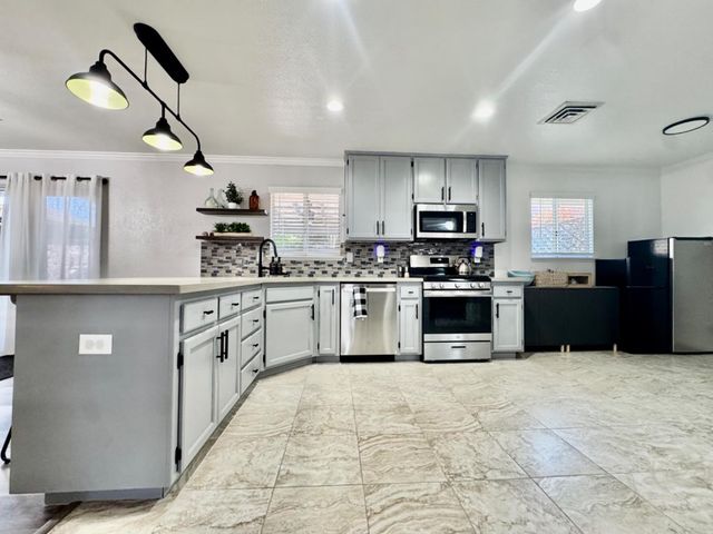 1716 Wingfoot Dr, Yuba City, CA 95993