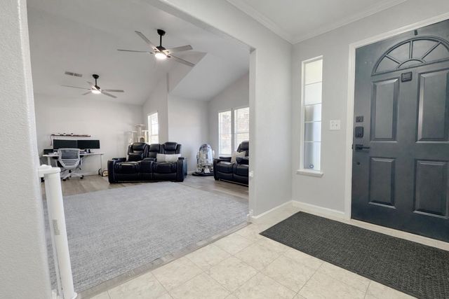 1716 Wingfoot Dr, Yuba City, CA 95993