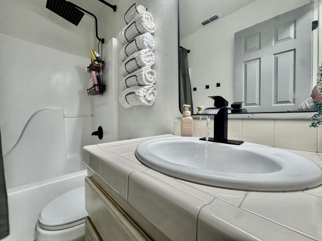 1716 Wingfoot Dr, Yuba City, CA 95993