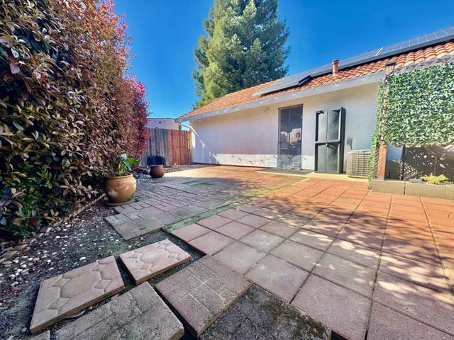 1716 Wingfoot Dr, Yuba City, CA 95993