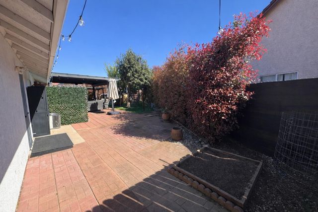 1716 Wingfoot Dr, Yuba City, CA 95993