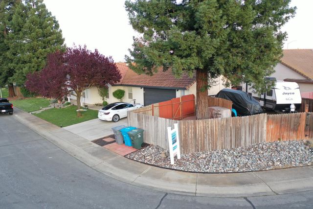 1716 Wingfoot Dr, Yuba City, CA 95993