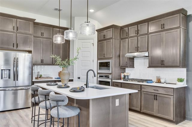 105 Edgemoor CV, Georgetown, TX 78628