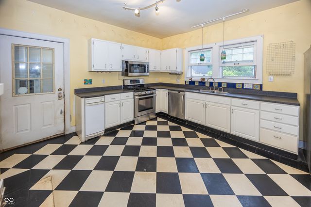 4304 Central Avenue, Indianapolis, IN 46205