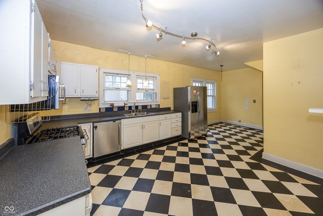4304 Central Avenue, Indianapolis, IN 46205