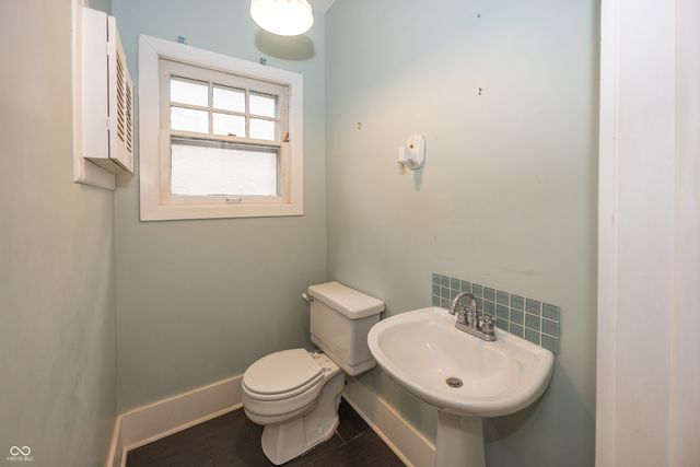 4304 Central Avenue, Indianapolis, IN 46205