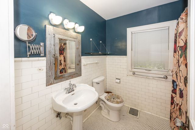 4304 Central Avenue, Indianapolis, IN 46205
