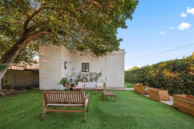 1910 NW 47th St, Miami, FL 33142