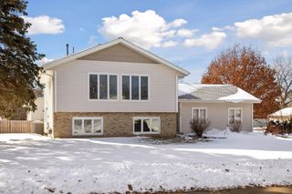 2301 E 121st Street, Burnsville, MN 55337