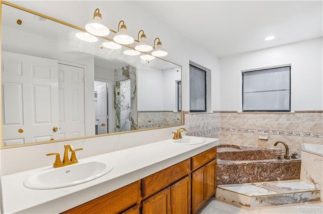 23790 N Val Verde Road, Edinburg, TX 78542