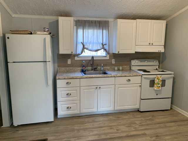 901 E 9th St, Columbia, TN 38401