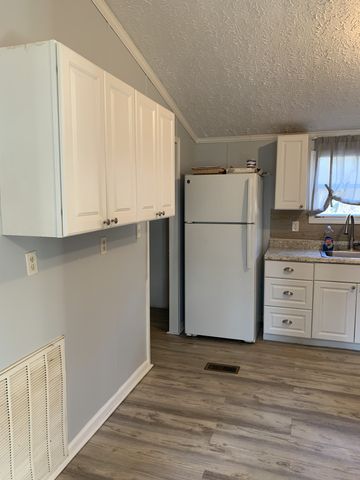 901 E 9th St, Columbia, TN 38401