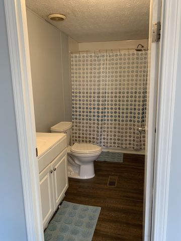 901 E 9th St, Columbia, TN 38401