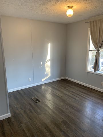 901 E 9th St, Columbia, TN 38401